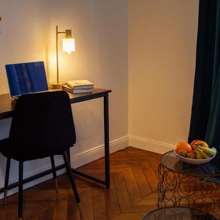 Le Charme D'Antan - Terrasse - Balcon - Hypercentre Evreuxアパートメント エクステリア 写真